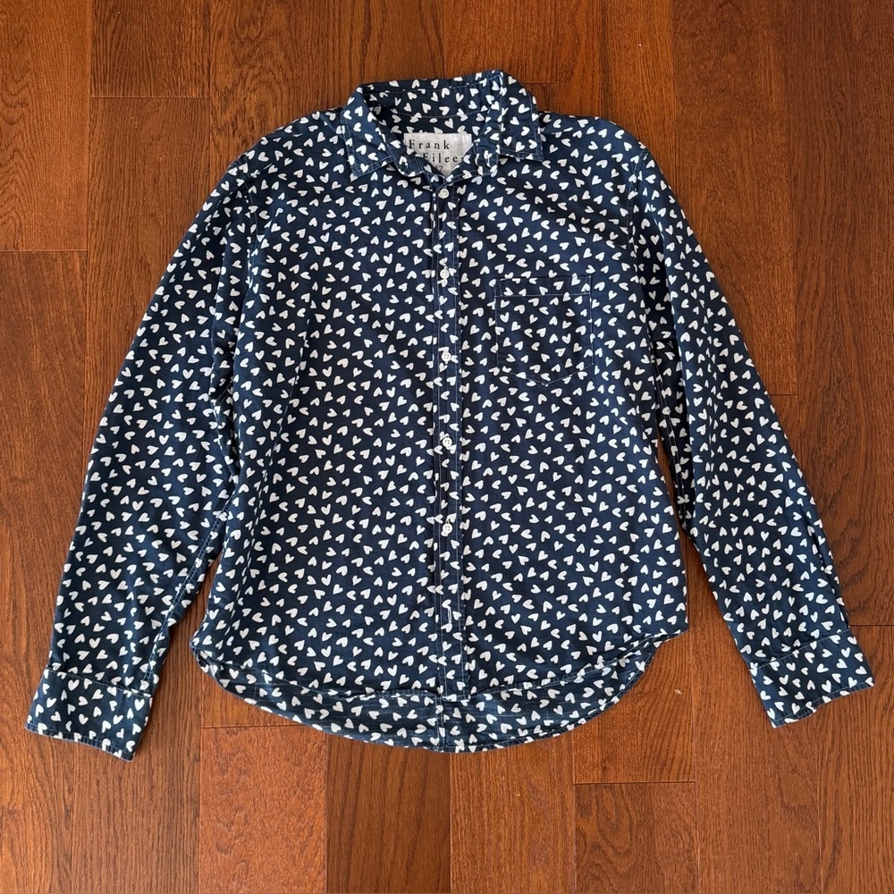 Frank & Eileen Eileen Relaxed Button Front Shirt Navy Hearts size M